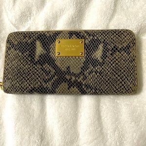 MICHAEL KORS SNAKESKIN LONG WALLET